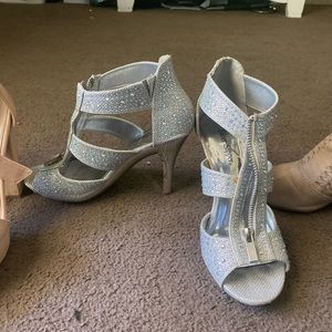 Women’s high heel.